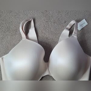 Women’s Full Coverage Soma Bra Vanishing Back Full Coverage Light Nude Size 38D